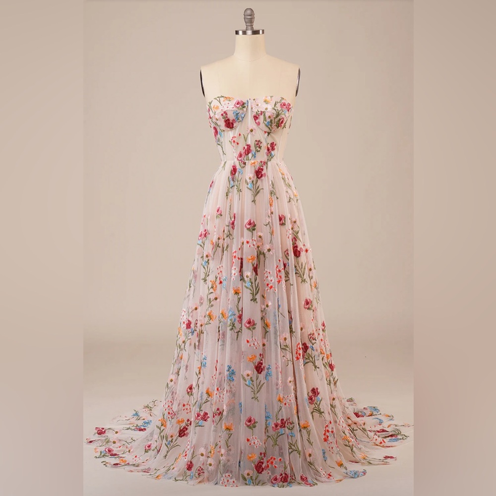 Beautiful multicolor floral prom dress - never worn! Ships next day!